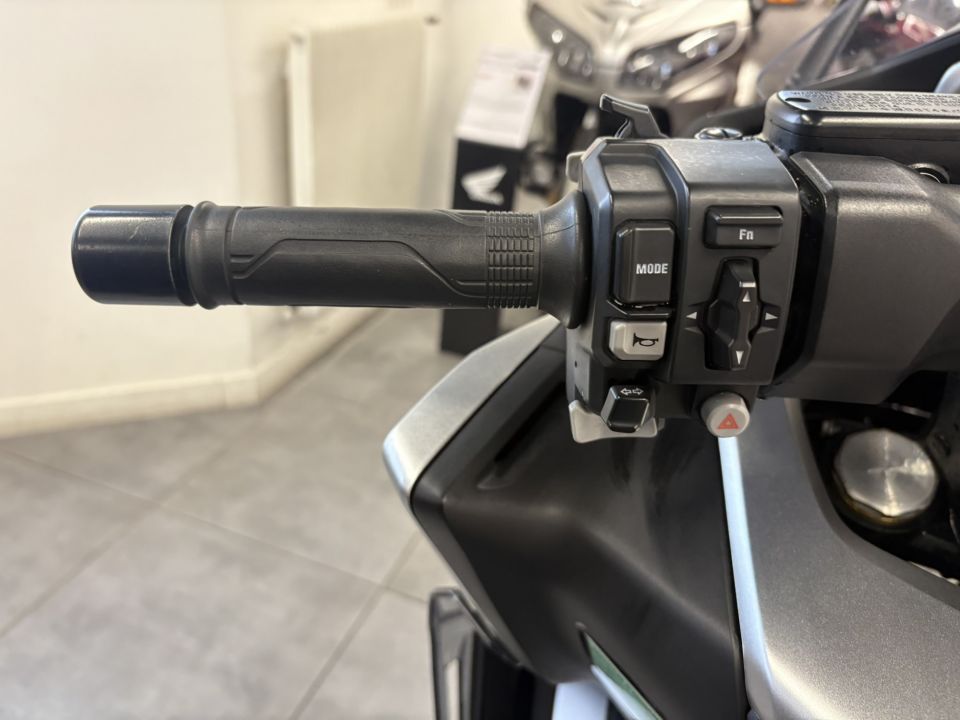 HONDA NSS FORZA 750 4