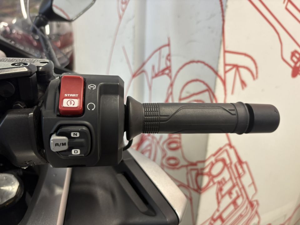 HONDA NSS FORZA 750 4