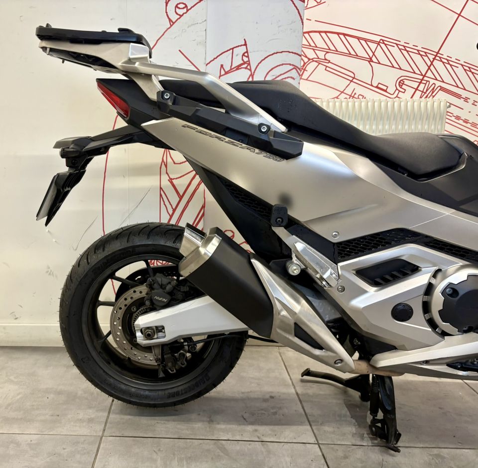 HONDA NSS FORZA 750 4