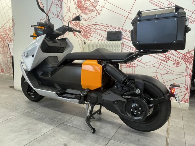 BMW CE 04 4