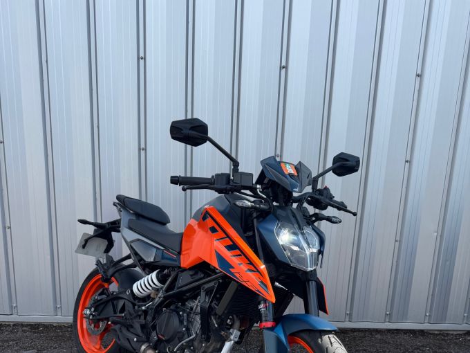 KTM 125 DUKE ABS 4