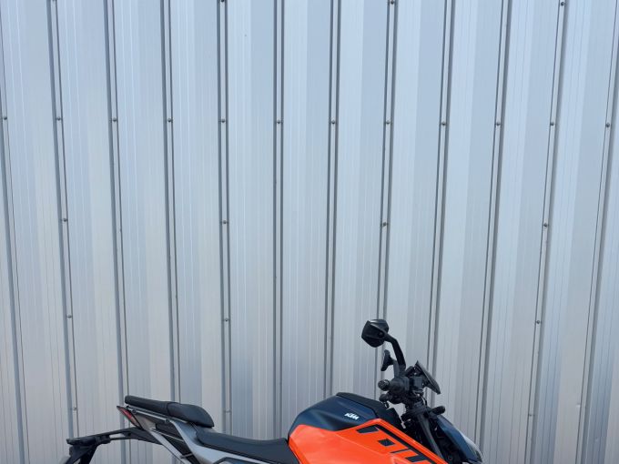 KTM 125 DUKE ABS 4
