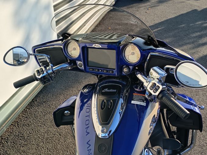 INDIAN ROADMASTER 1800 4