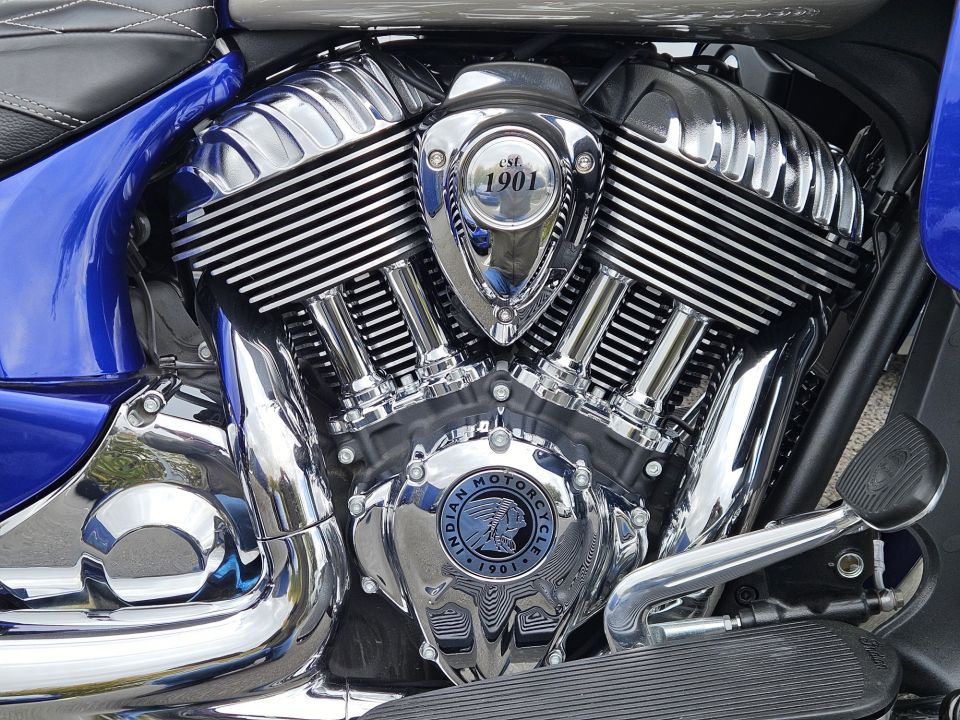 INDIAN ROADMASTER 1800 4