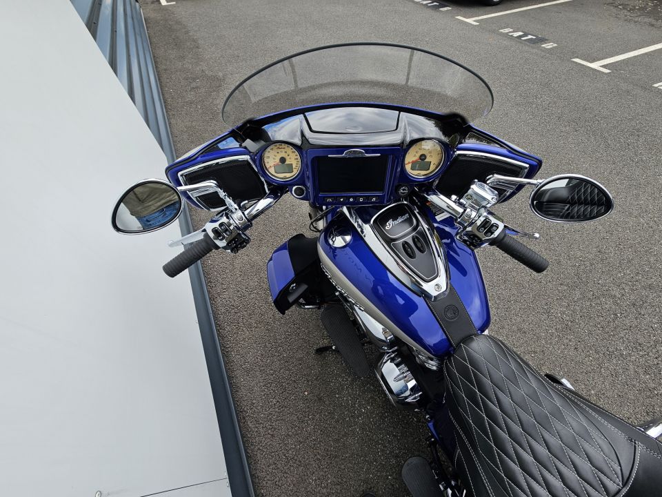 INDIAN ROADMASTER 1800 4