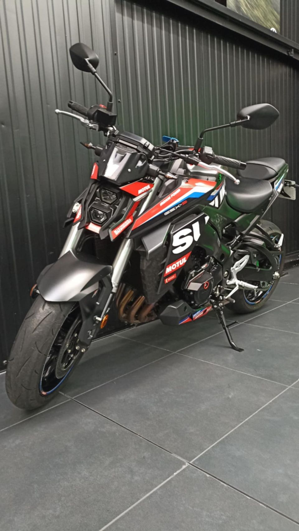 SUZUKI GSX-S 950 A2 4