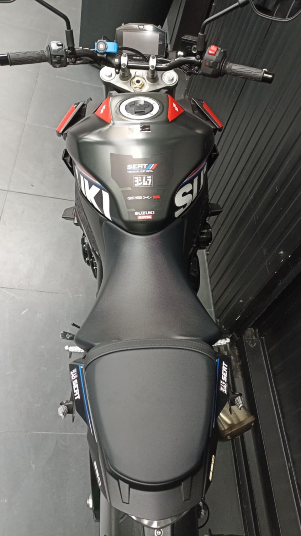 SUZUKI GSX-S 950 A2 4