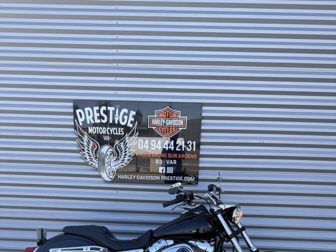 HARLEY-DAVIDSON DYNA LOW RIDER 1690 4