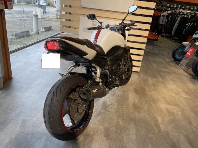 YAMAHA FZ1 4