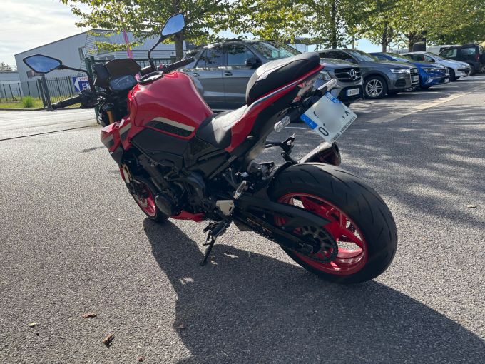 KAWASAKI Z900 50 TH 4