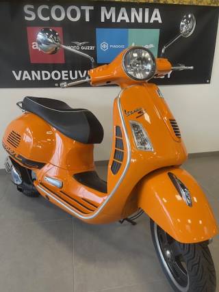 VESPA GTS SUPER SPORT - 2013