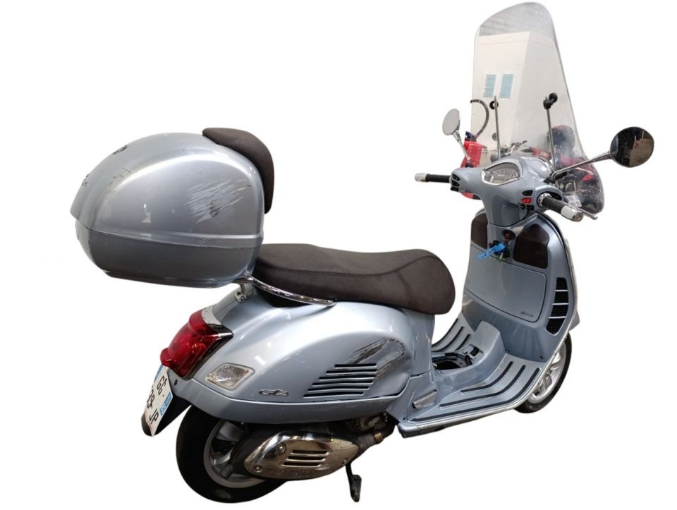 PIAGGIO VESPA 4