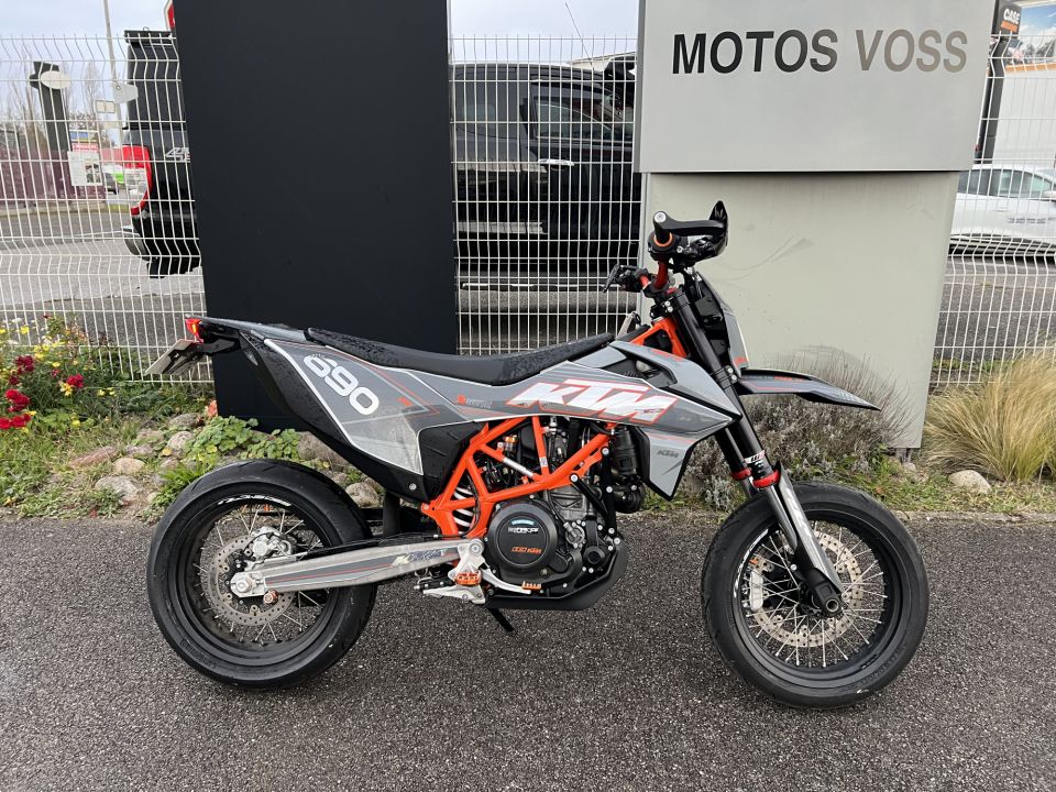 KTM 690 SMC R 4