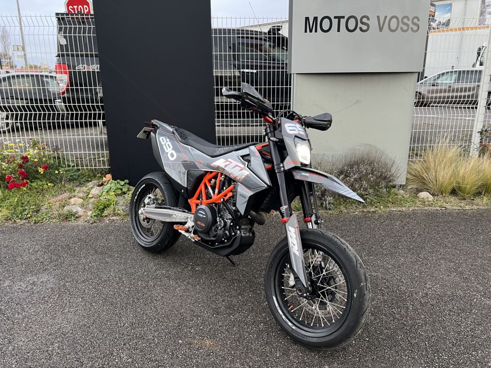 KTM 690 SMC R 4