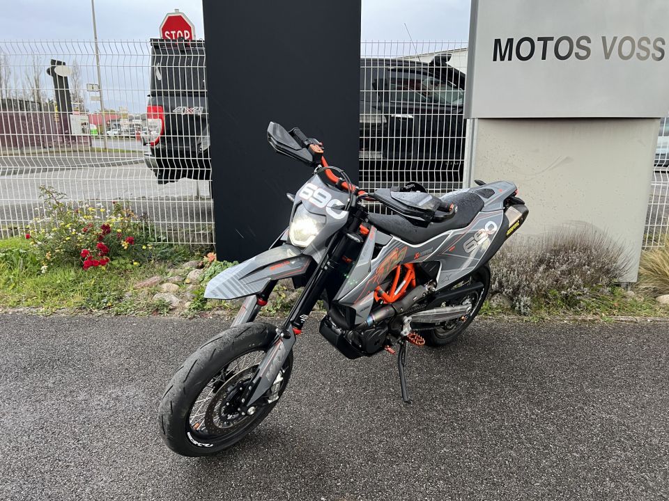 KTM 690 SMC R 4