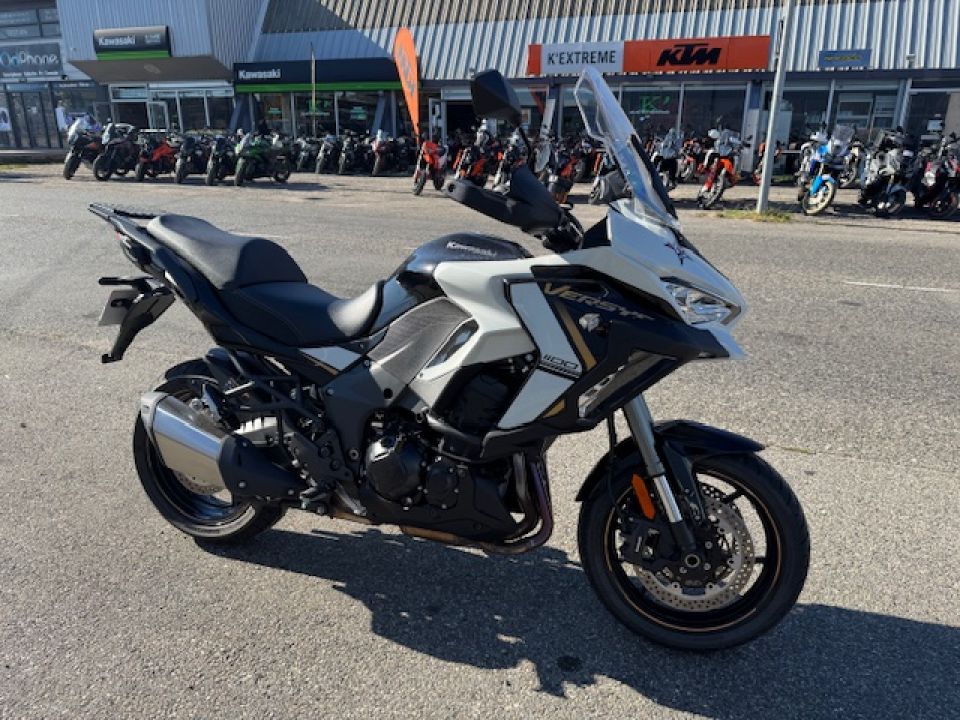 KAWASAKI VERYSYS 1100 SE 4