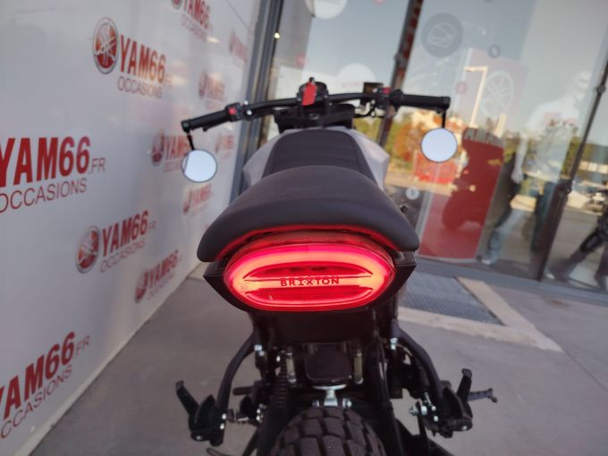 BRIXTON MOTORCYCLES crossfire 4