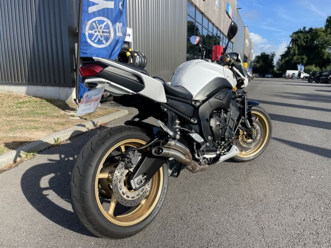 YAMAHA FZ8 4