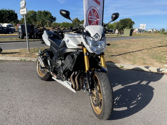 YAMAHA FZ8 4