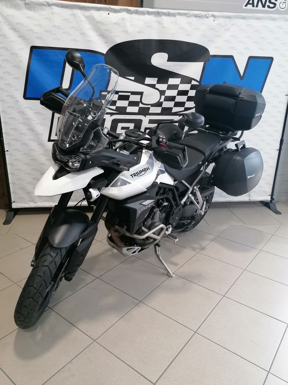 TRIUMPH TIGER 900 4