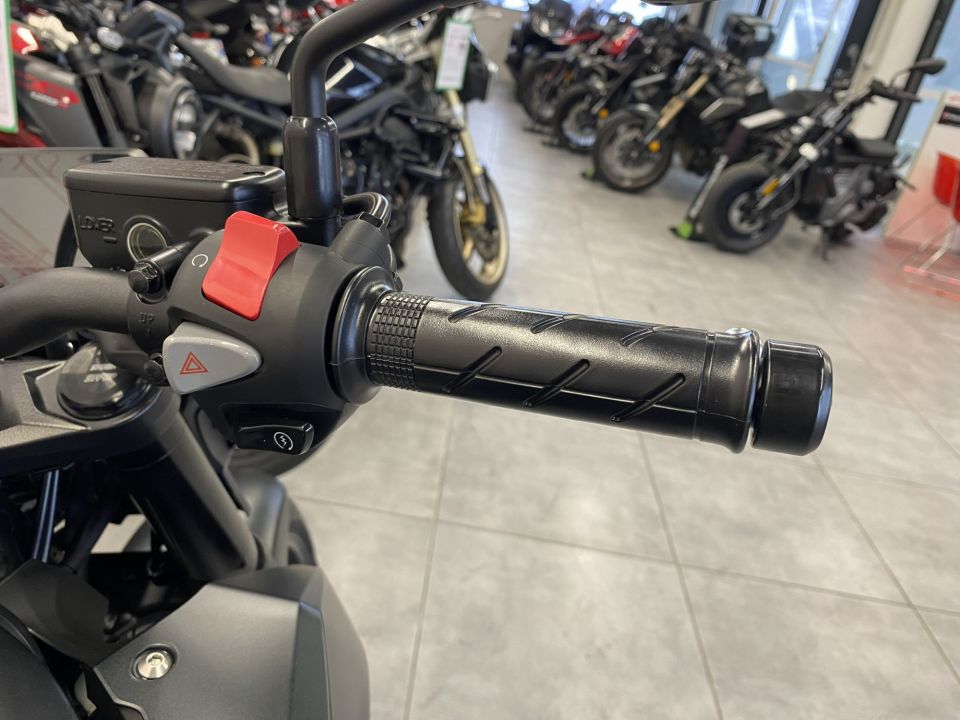 HONDA CB 500 Hornet 4