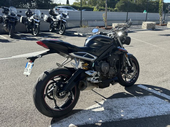 TRIUMPH STREET TRIPLE 765 RS 4
