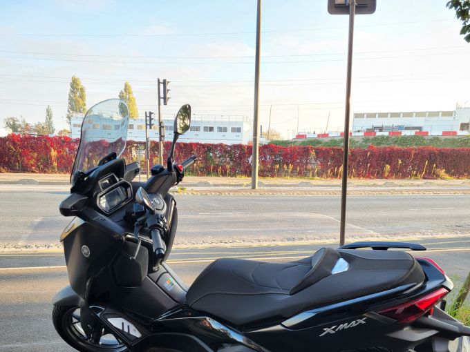 YAMAHA XMAX 125 TECH MAX 4