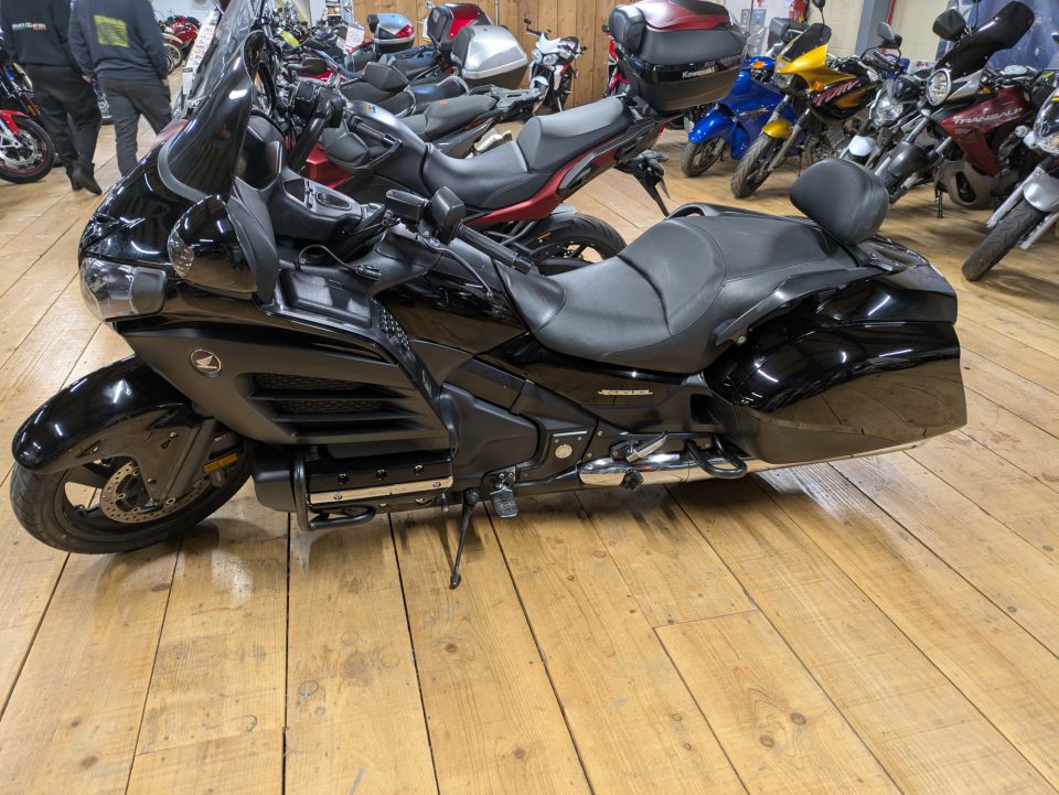 HONDA GOLDWING 1800 BAGGER 4