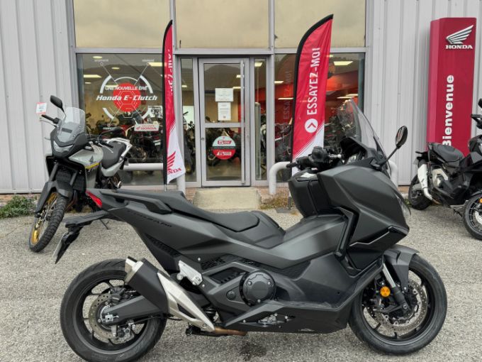 HONDA FORZA 750 4
