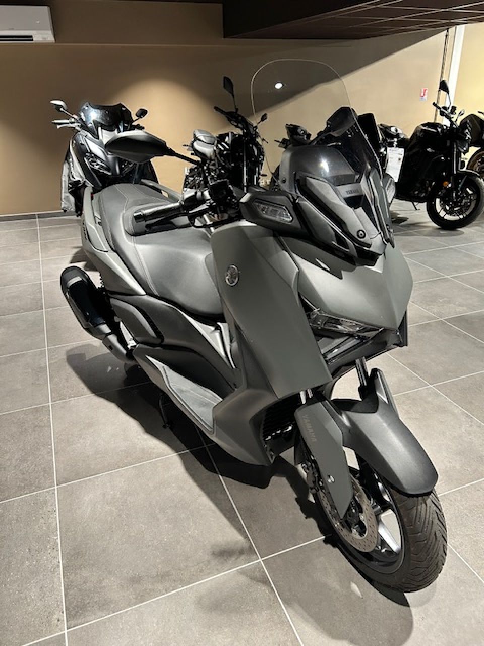 YAMAHA XMAX 300 4