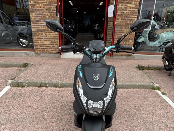 PEUGEOT E-STREETZONE L1 4