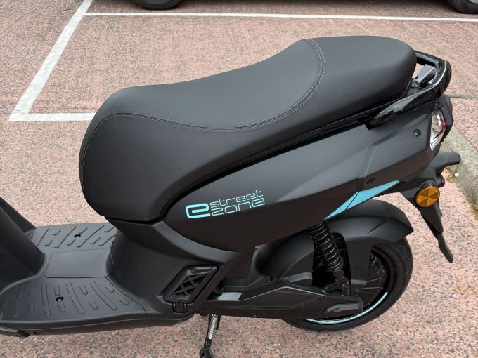 PEUGEOT E-STREETZONE L1 4