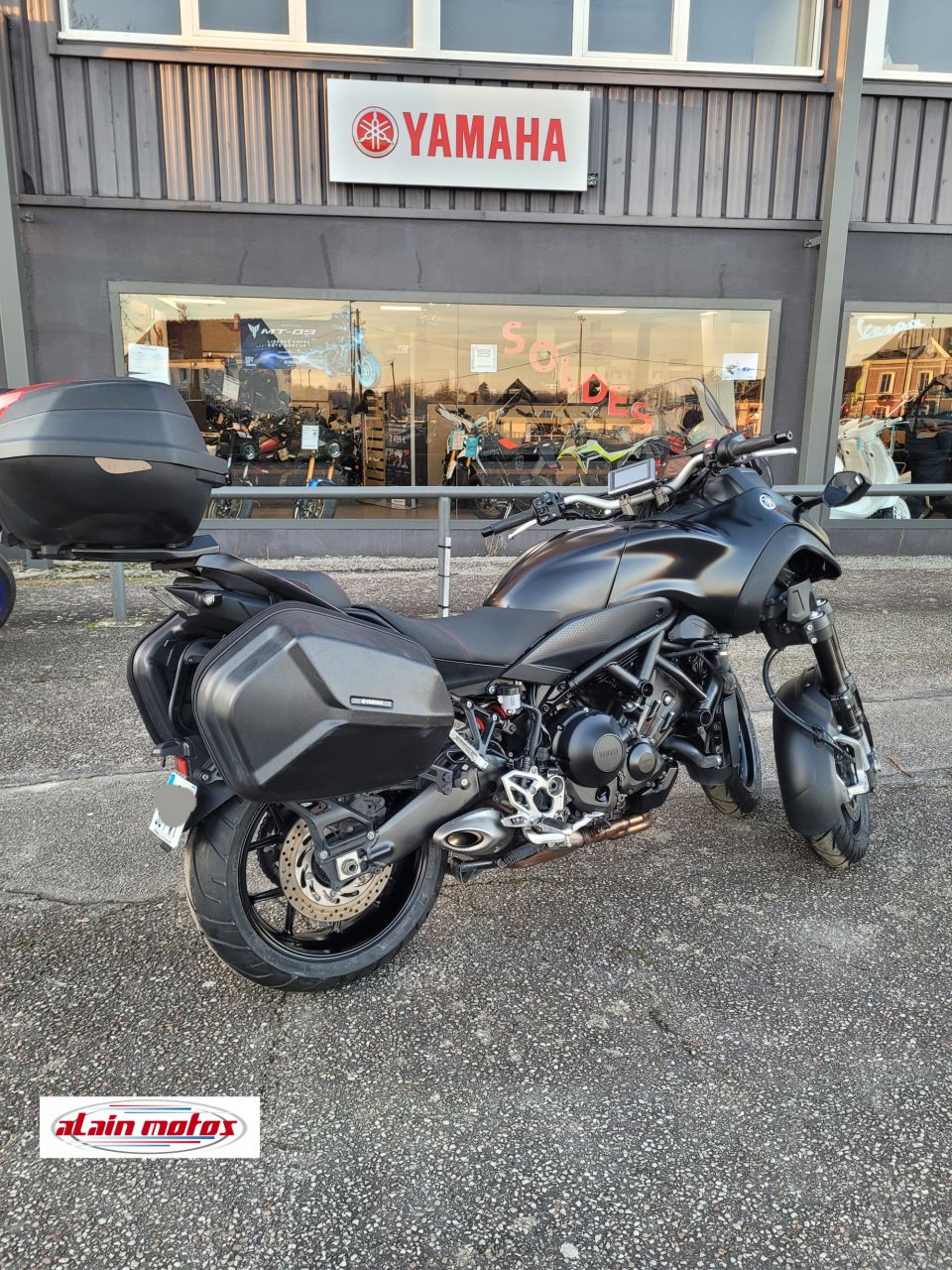 YAMAHA NIKEN 850 GT 4