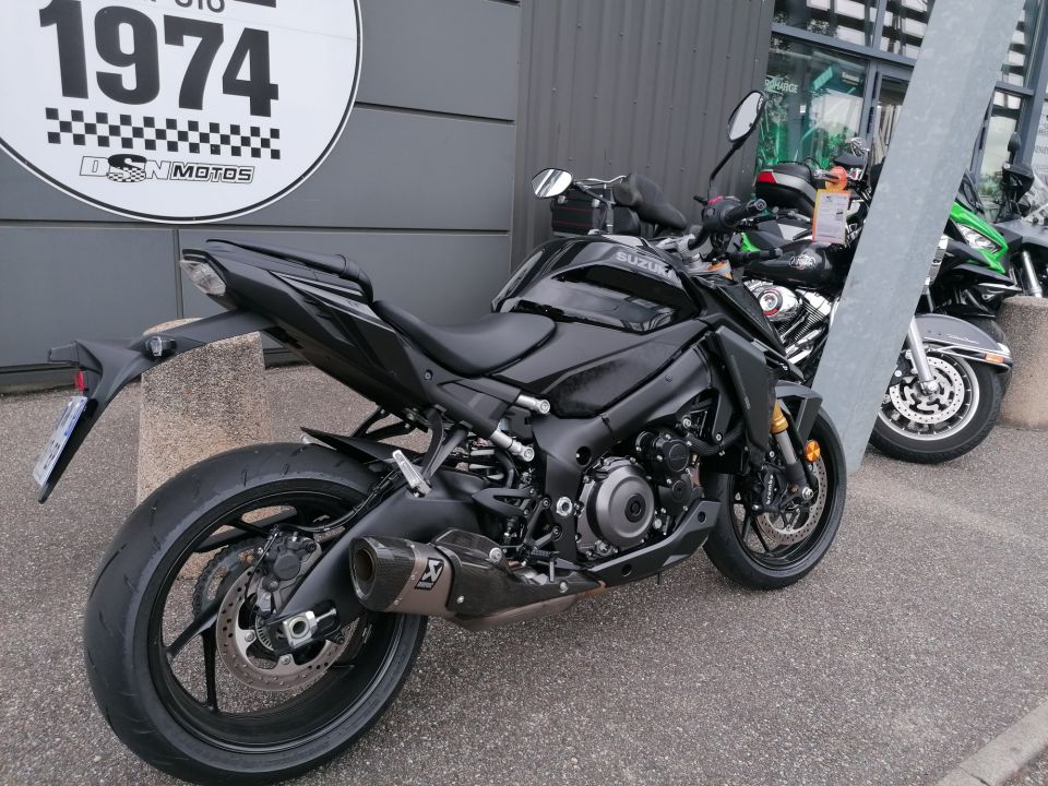SUZUKI GSX-S 1000 4