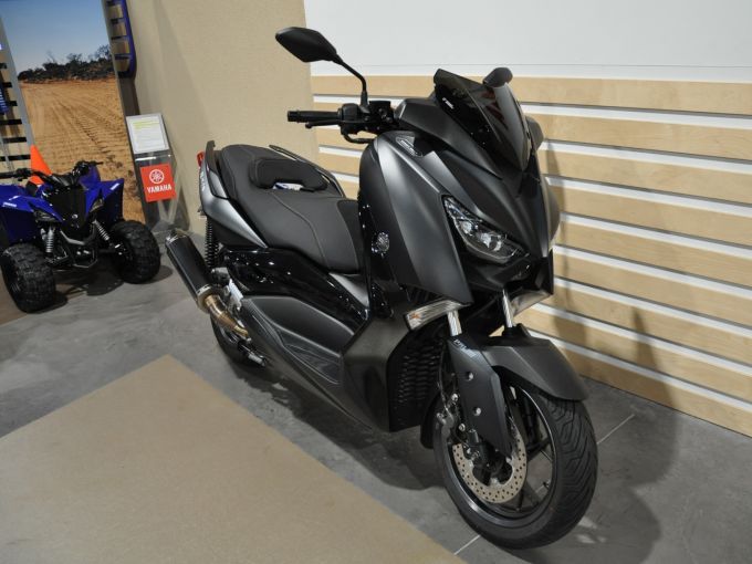 YAMAHA X-MAX 125 IRON MAX 4