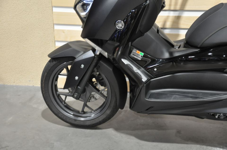 YAMAHA X-MAX 125 IRON MAX 4