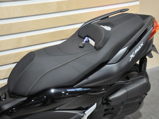 YAMAHA X-MAX 125 IRON MAX 4