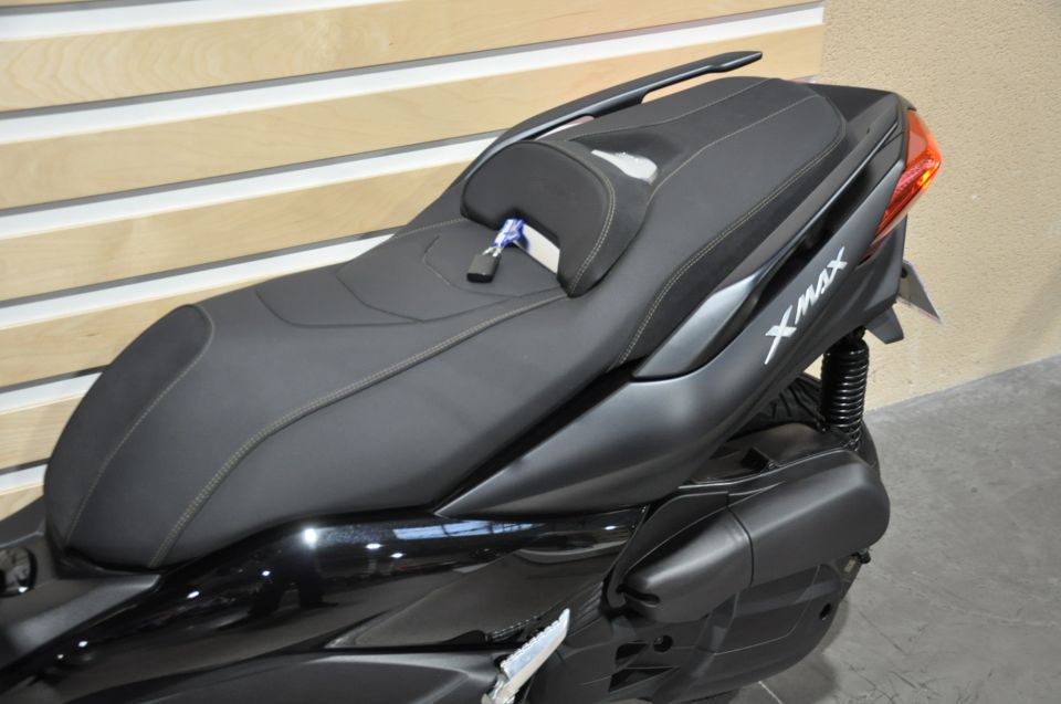 YAMAHA X-MAX 125 IRON MAX 4