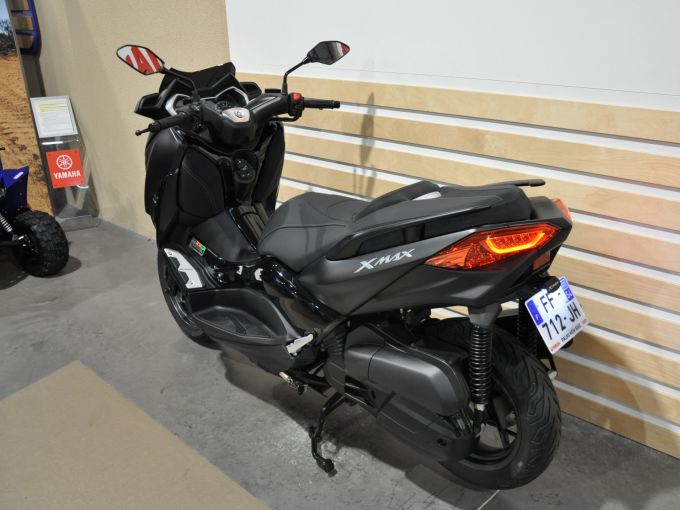 YAMAHA X-MAX 125 IRON MAX 4