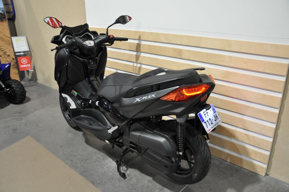 YAMAHA X-MAX 125 IRON MAX 4