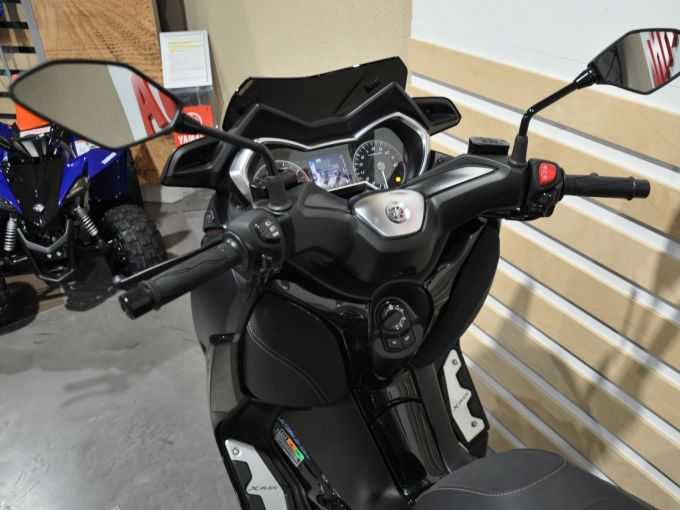 YAMAHA X-MAX 125 IRON MAX 4