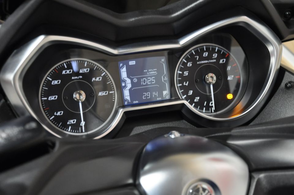 YAMAHA X-MAX 125 IRON MAX 4