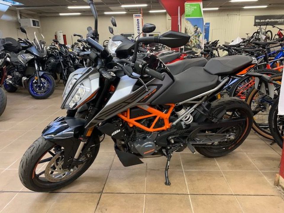 KTM 125 DUKE ABS 4
