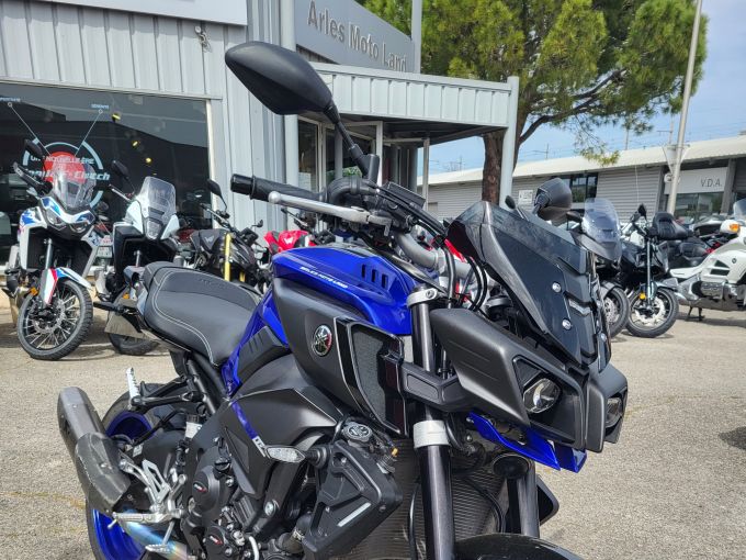 YAMAHA MT-10 4