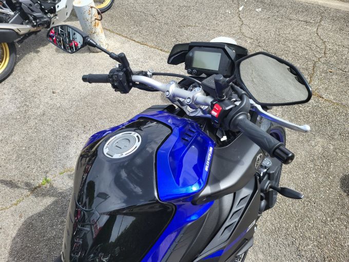 YAMAHA MT-10 4