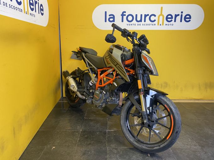 KTM 125 DUKE ABS 4