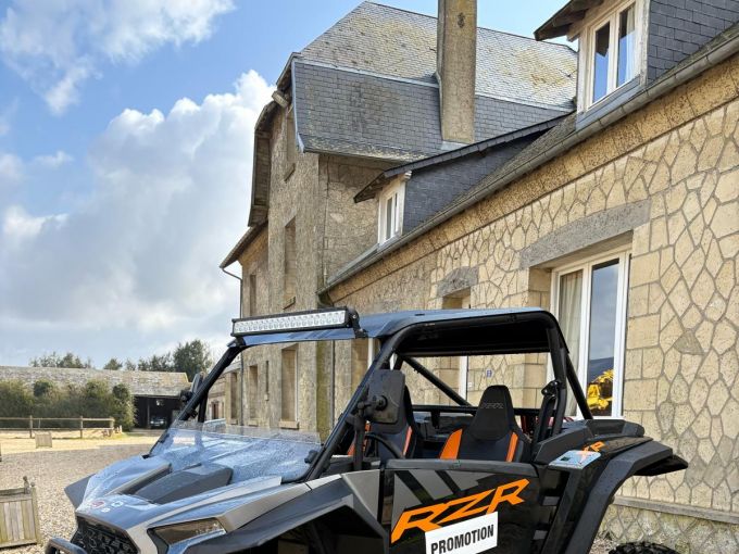 POLARIS RZR XP 4