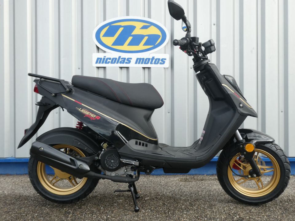 MASH LEGEND'R NAKED 4