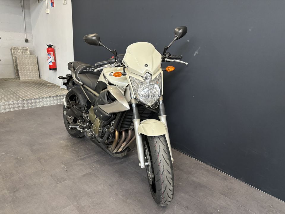 YAMAHA XJ6 (47.5CV) 4