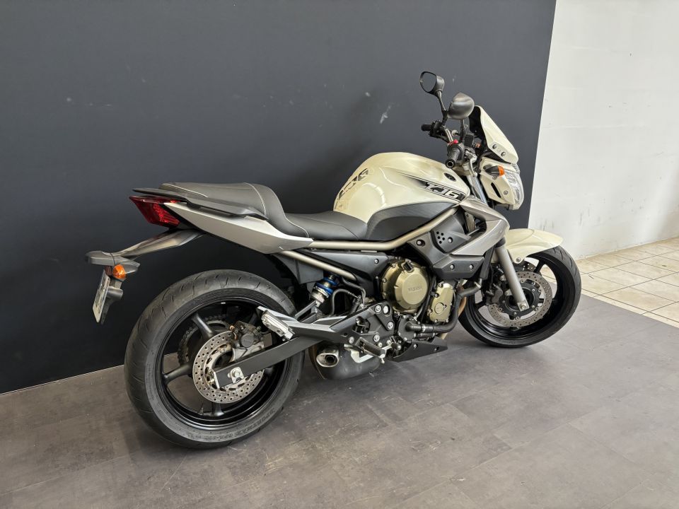 YAMAHA XJ6 (47.5CV) 4